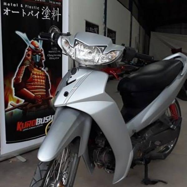 Chai xịt sơn Samurai 3/124 màu bạc 400ml